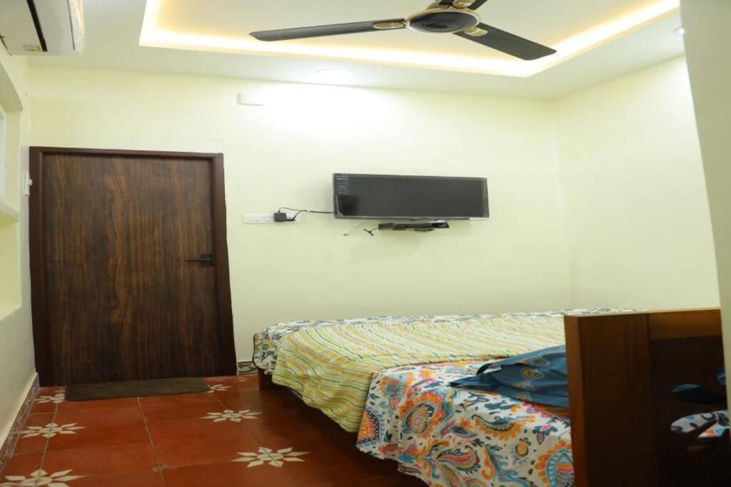 Heritage Home With 3 Bed/3 Bath With Kitchen In A Residential Neighborhood. Madurai Eksteriør billede